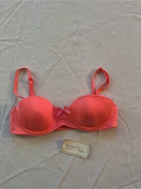 ****** Forever 21 Coral Pink Padded Convertible Bra ******